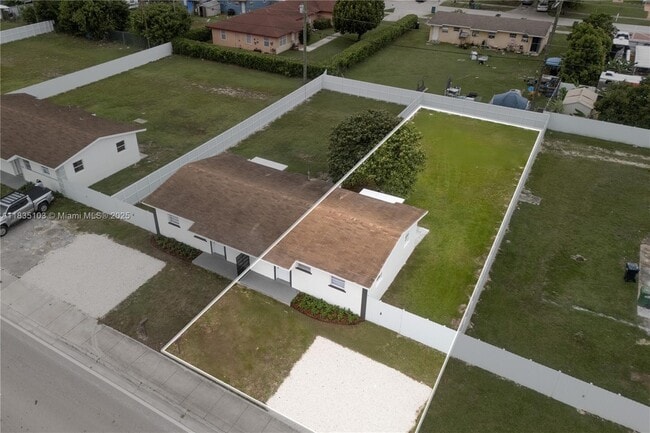 Building Photo - 10521 SW 184th St