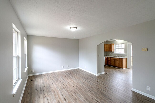 Foto del edificio - Newly updated 3 bedroom and 2 bath Cape Cod