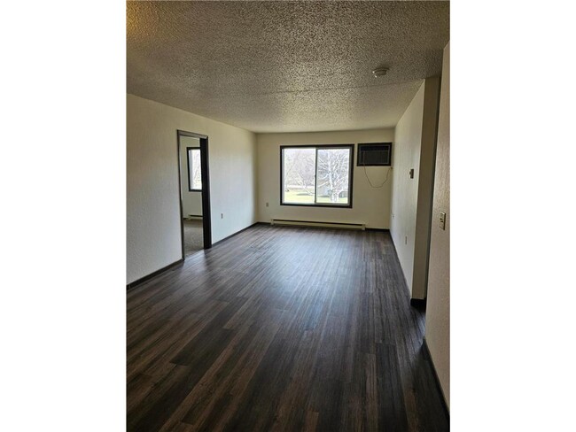 Building Photo - 812 Hills Ave
