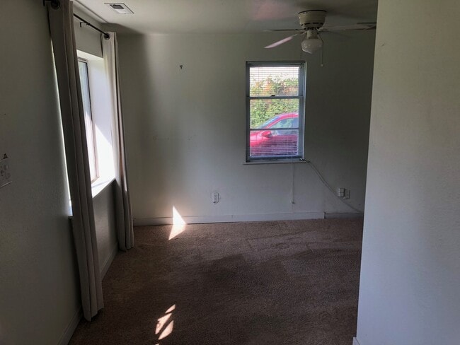 Foto del edificio - Small Two Bedroom South of Mount Vernon