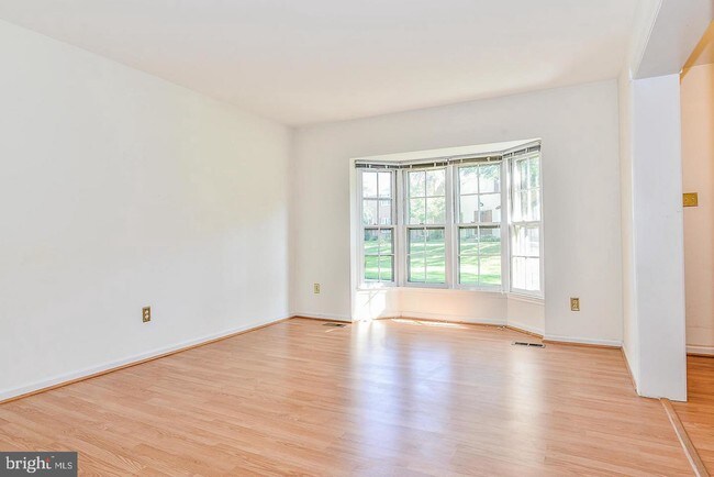 Building Photo - 6012 Stoneygate Ct