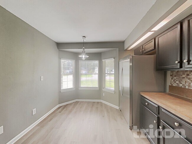 Foto del edificio - 3287 Guernsey Ct