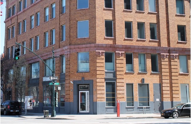 Building Photo - 120-126 Eleventh Ave