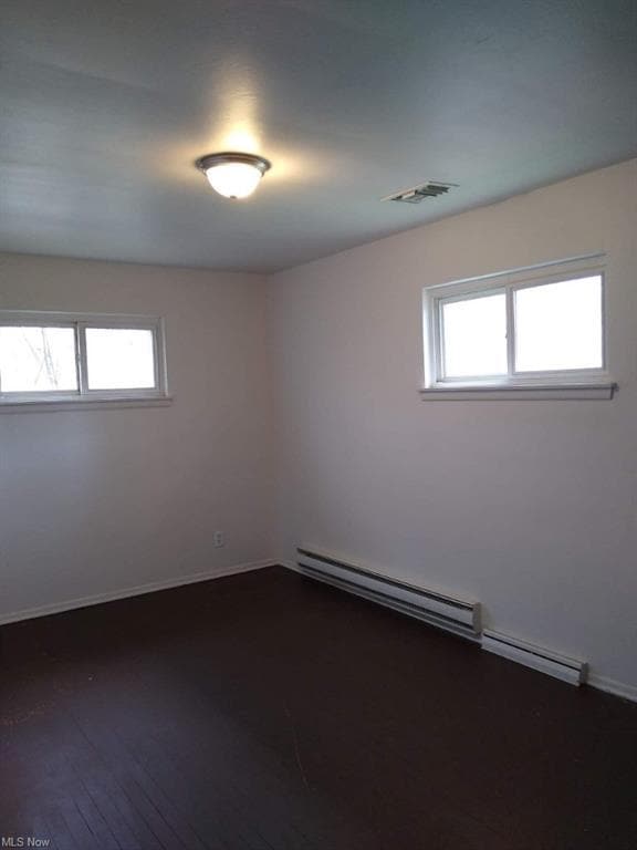 Building Photo - 2561 Sierra Dr
