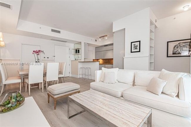 Photo - 50 South Pointe Dr Apartment