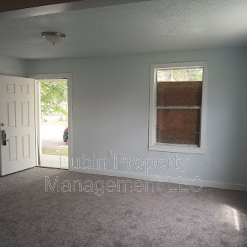 Primary Photo - 2811 Carnes Ave