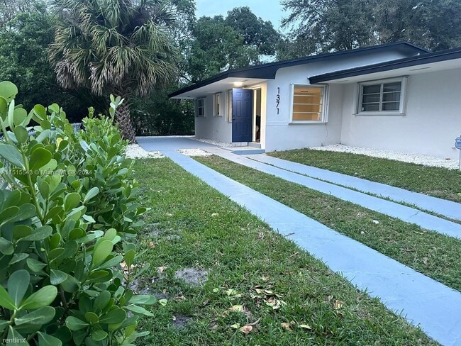 Foto del edificio - 3 br, 2 bath House - 1373 NE 146th St