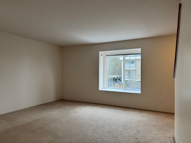 Foto del edificio - CLICK "REQUEST A TOUR" NOW!