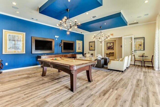 Building Photo - 4200 S Broadway Ave