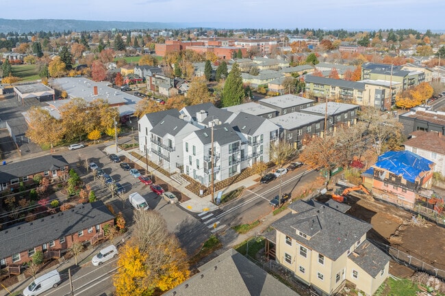 Community Context - Ella PDX