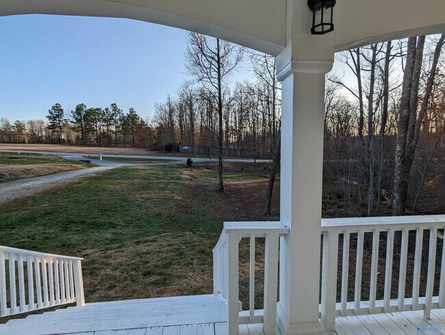 Foto del edificio - 13042 S Village Square Rd SE