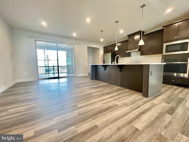 Building Photo - 3464 Sunset Ridge Dr