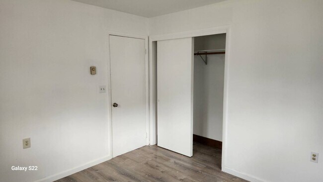 Foto del edificio - 7 Denman Mountain Rd