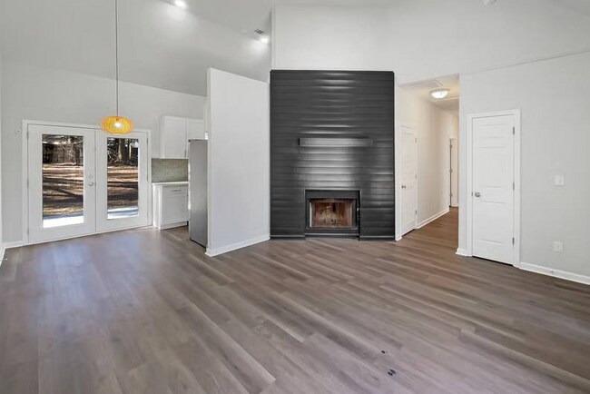 Foto del edificio - 6700 N Charlotte St