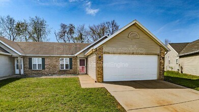 Building Photo - 2035 Bridgewater Cir