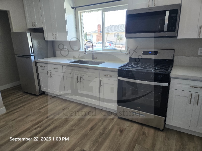 Foto principal - 1378 Yale Pl