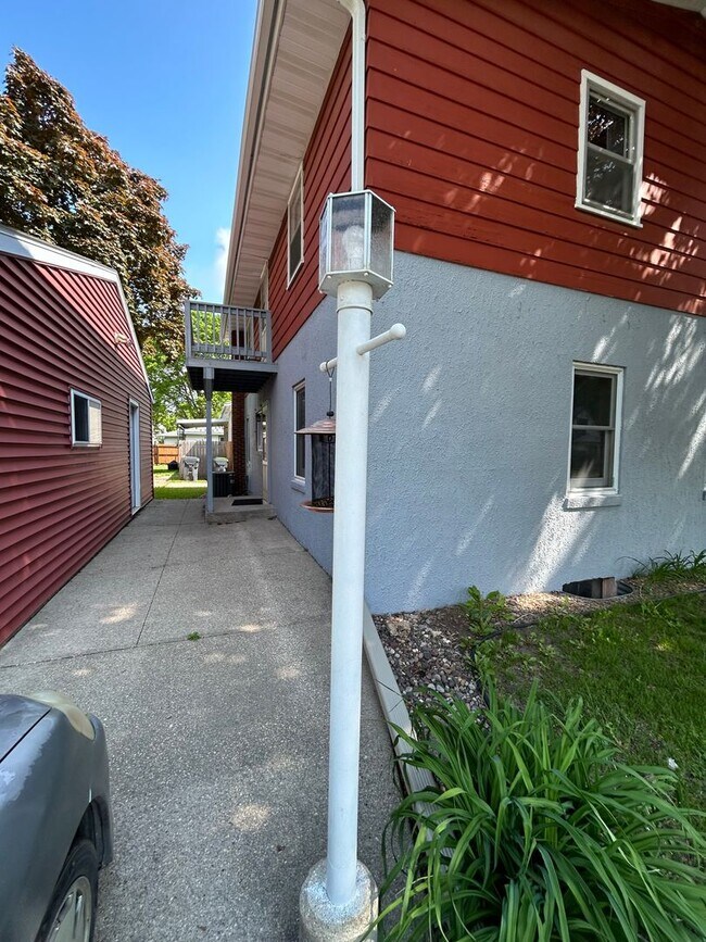 Foto del edificio - 5 Bedroom 3 Bathroom House in Weigent Hogan!