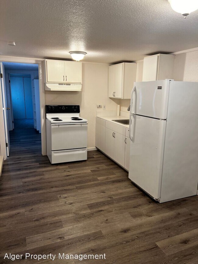 Building Photo - 1 br, 1 bath House - 15774 Viking Way NW