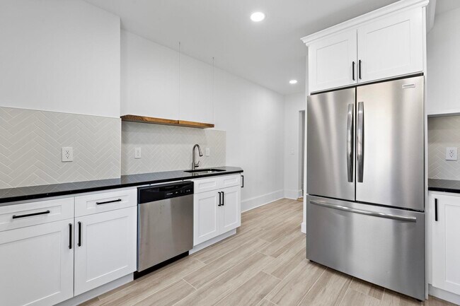 Building Photo - 44 Highwood Terrace