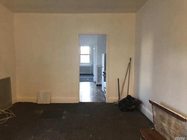 Foto del edificio - 32-20 100th St