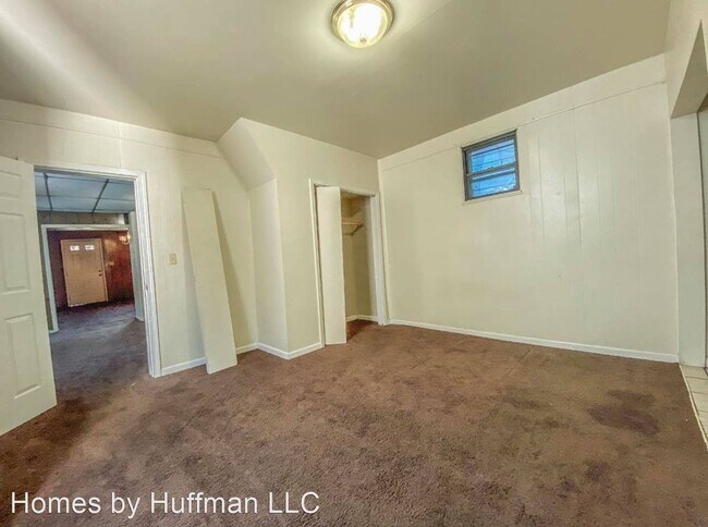 Building Photo - 2 br, 1 bath House - 310 E. Franklin Street