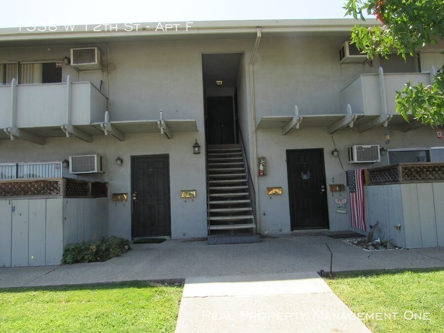 1338 12th St Unit Apt F, Tracy, CA 95376 Room for Rent in Tracy, CA