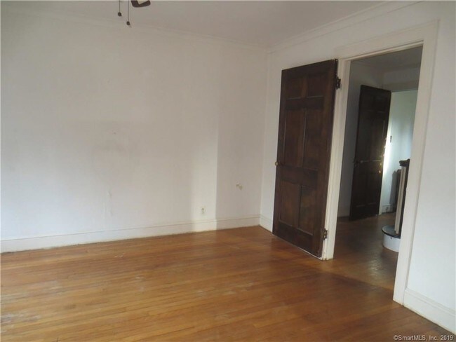 Building Photo - 219 Benham St