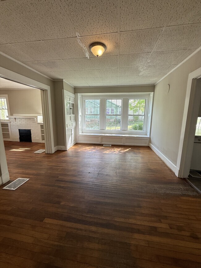 Building Photo - 1545 29th Street Ensley