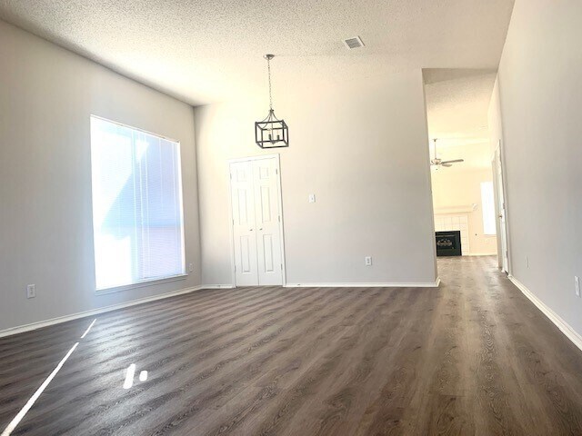 Foto del edificio - 3912 Rushden Ct