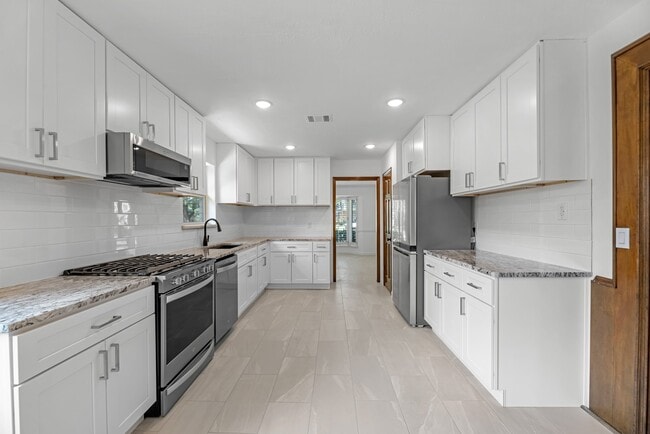 Building Photo - 8011 Liberty Elm Ct