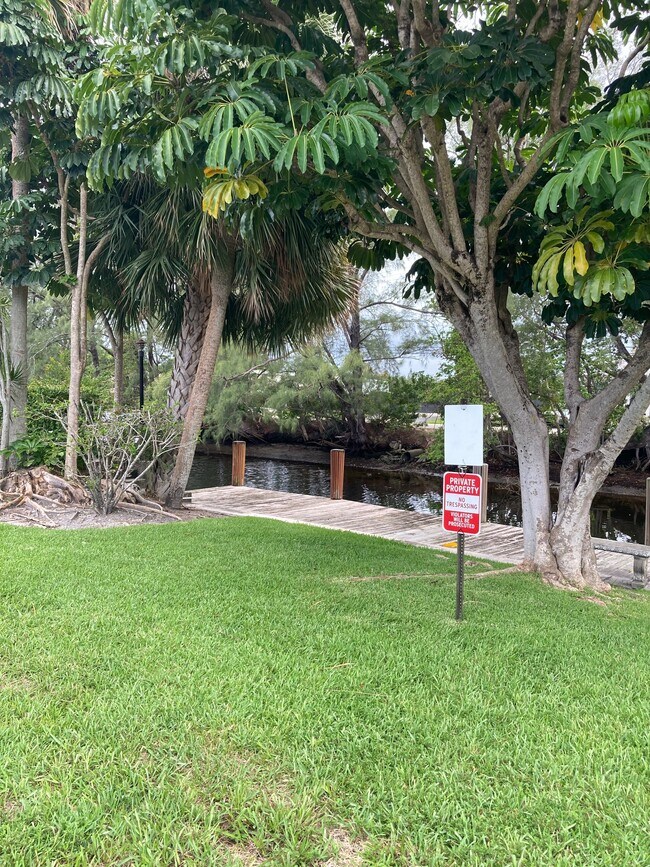 Foto del edificio - 5911 NE 14th Ln