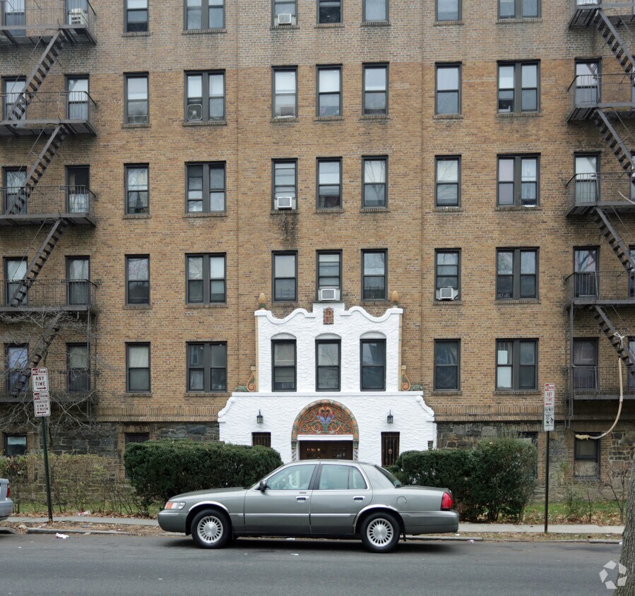 Foto del edificio - 56 Sheridan Ave