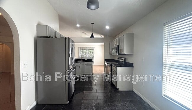 Foto del edificio - 10827 Laxton St