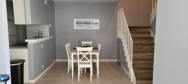 Building Photo - 1903 Hidden Way