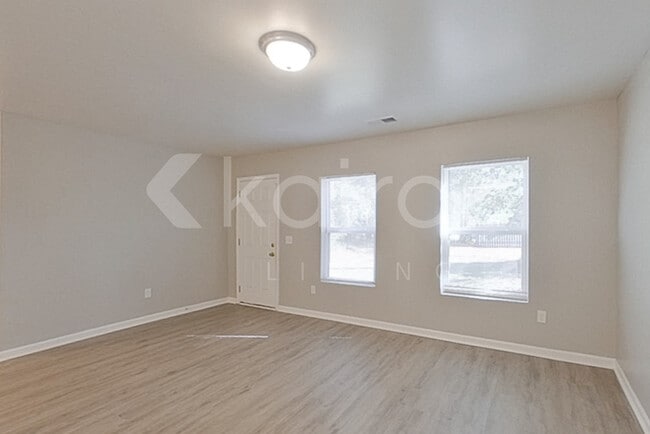 Building Photo - 102 Amber Mill Cir
