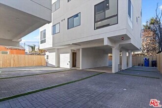 Building Photo - 11447 Cumpston St