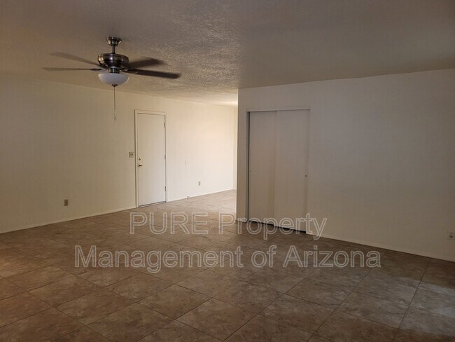 Foto del edificio - 6155 E Minton Pl