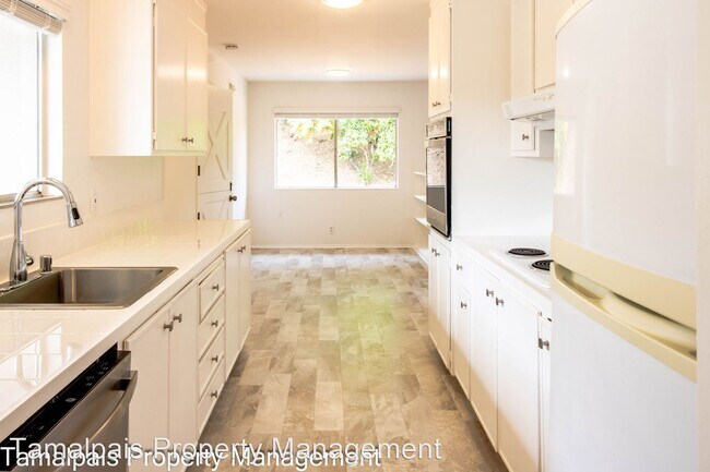 Building Photo - 3 br, 2 bath House - 130 Trellis Drive