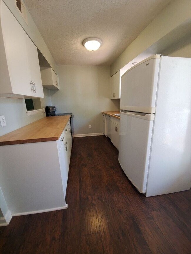 Foto del edificio - 3651 Maple Glen Ln