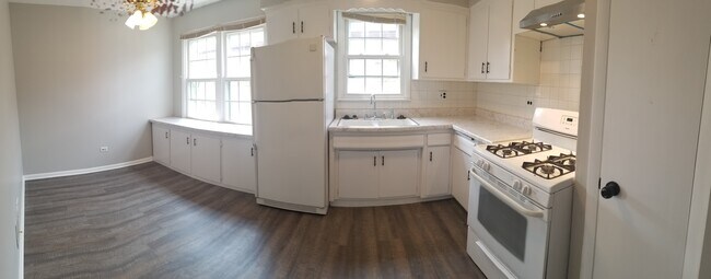 Building Photo - 5200 S Monitor Ave