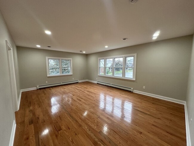 Building Photo - 362 Palisades Avenue