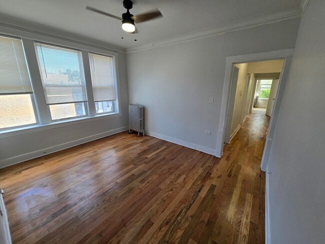 Foto del edificio - 3232 W Lawrence Ave