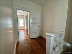 Building Photo - 127 Hayden St