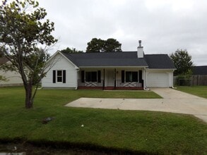 Building Photo - 347 McCotter Blvd