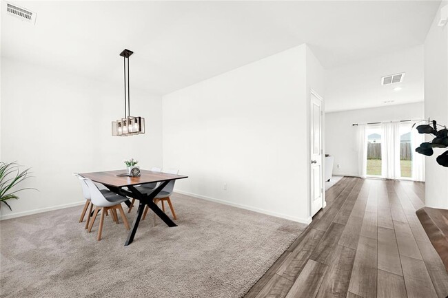 Building Photo - 1013 Lacebark Pne Ln