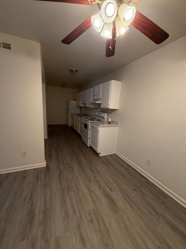Foto del edificio - Charming 2 Bedroom, 2 Bath Condo available in South Charlotte!
