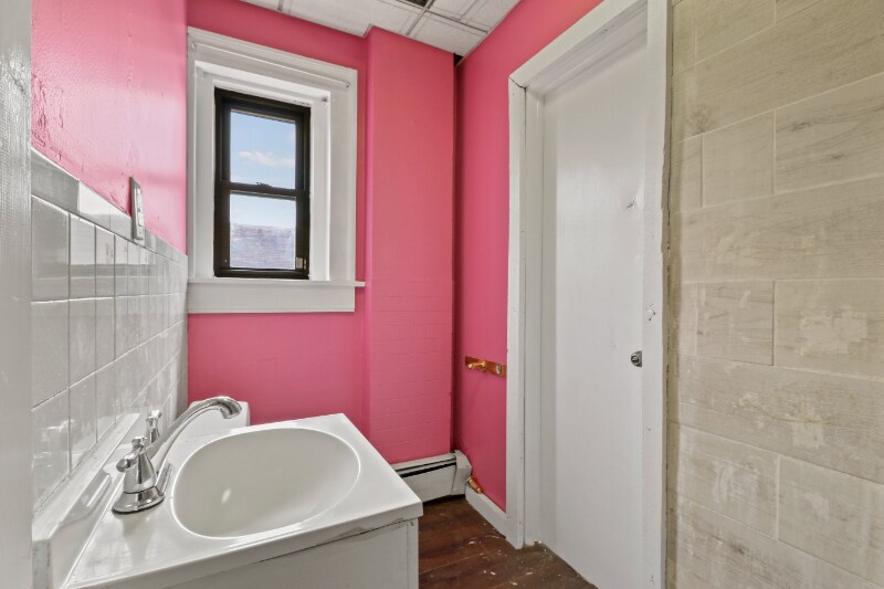 Foto principal - 129 N River St