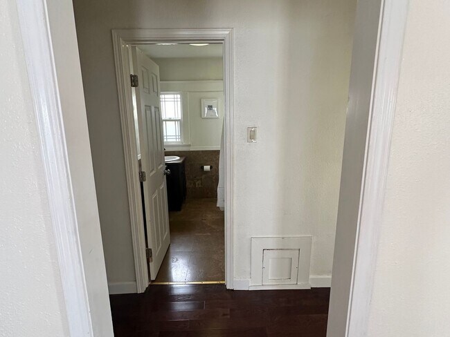 Foto del edificio - 3 Bedroom Single Family Home in View Park ...