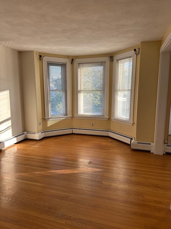 Building Photo - 114 Byron St