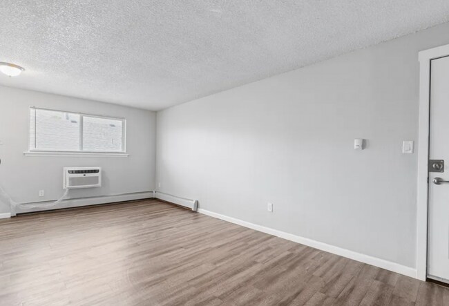 Foto del edificio - 3600 S Lowell Blvd